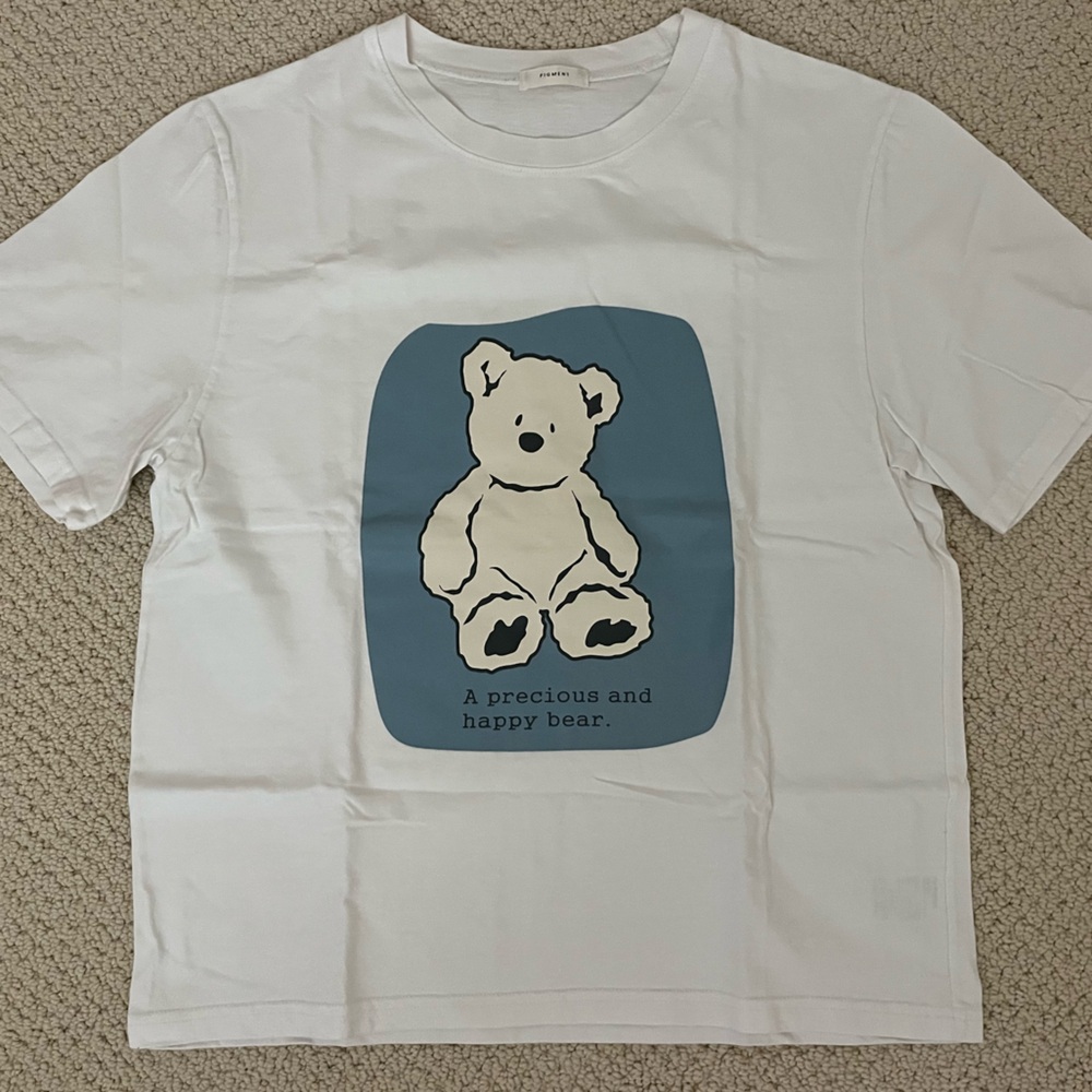 bear graphic tee